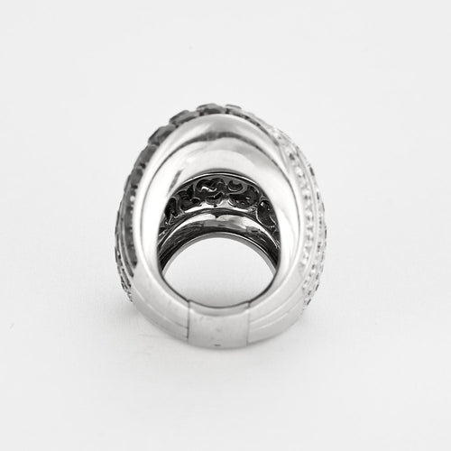 Bague 49 DE GRISOGONO - Bague coktail en or blanc pavée de diamants blancs et de diamants noirs 58 Facettes