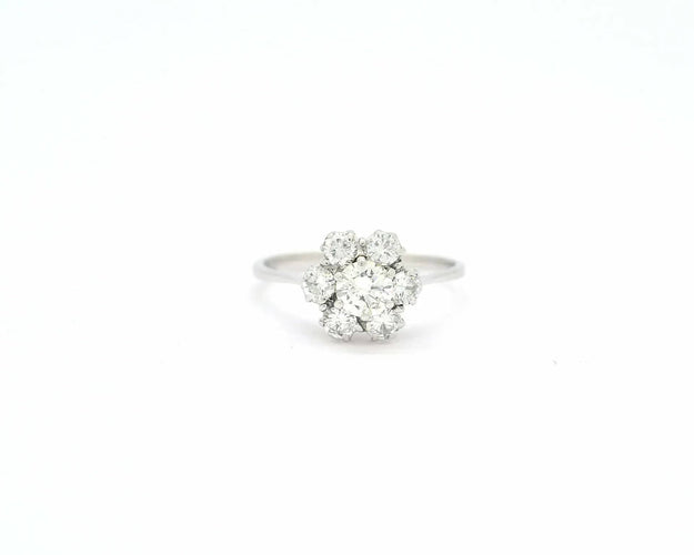 Bague Bague en or blanc avec un diamant central de 0,43 ct et des diamants d'accompagnement 58 Facettes 10466
