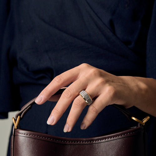 Bague 51,5 Bague jonc en or jaune, or blanc et diamants 58 Facettes B250481