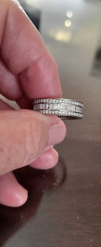 Bague 56 Alliance bague or blanc, diamants taille baguette et taille ronde 58 Facettes