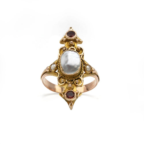 Bague 56 Bague Marquise Ancienne - Or, Nacre, Demi-perles & Grenats 58 Facettes 250357R