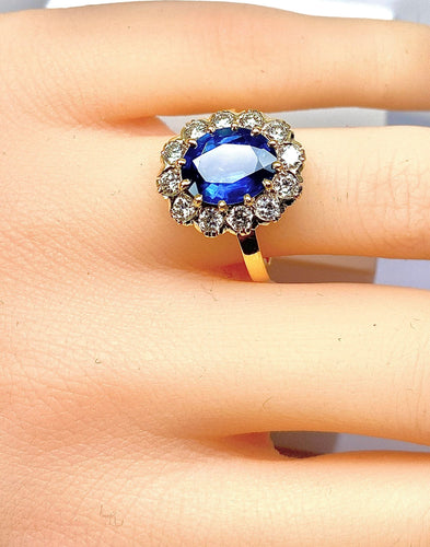 Bague 50 Bague marguerite en or jaune 18 carats, saphir 3,50 carats et diamants 58 Facettes AB548