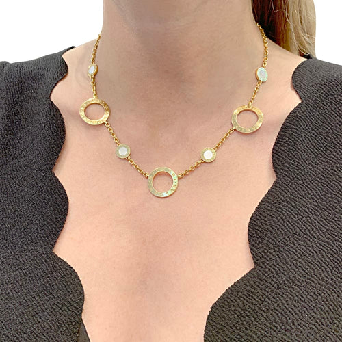 Collier Collier BULGARI "Bulgari Bulgari" en or jaune 750/000 et nacre. 58 Facettes 34772