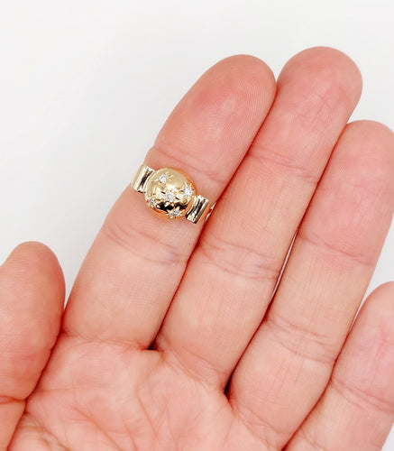 Kulet kuppelring i roségull, stjerneinnfattet diamant (ca. 1950) 