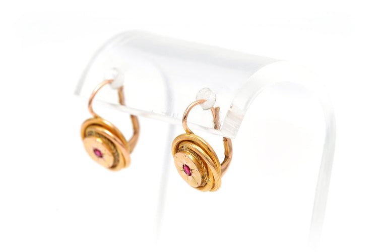 Boucles d'oreilles Boucles d'oreilles Napoléon III en or jaune serties de rubis 58 Facettes B543