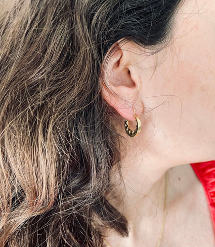 Boucles d'oreilles Boucles créoles or jaune à décor rayonnant 58 Facettes