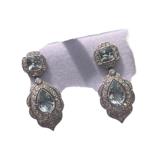 Boucles d'oreilles Boucles d'oreilles de style Art Déco en platine avec diamants et aigue-marine. 58 Facettes