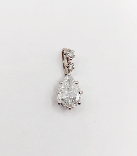 Pendentif Pendentif Art Déco Platine, diamant taille poire 0,95 carat 58 Facettes A06247
