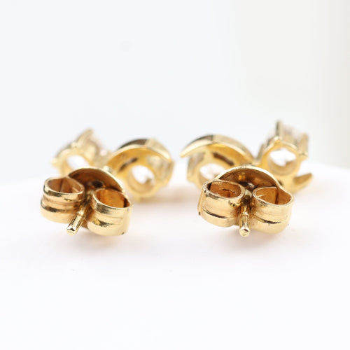 Boucles d'oreilles Boucles d'oreilles en or jaune avec diamants taille brillant 58 Facettes 132991