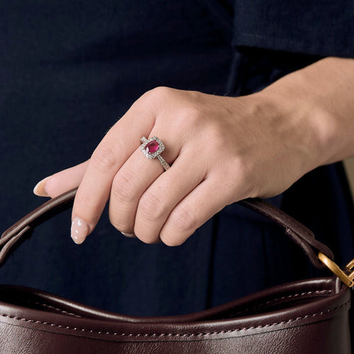 Bague 49,5 Bague or blanc, rubis et diamants 58 Facettes B250247