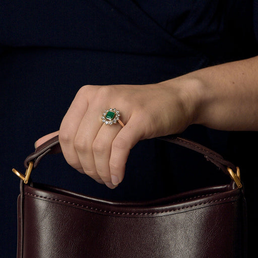 Bague 54 Bague en or jaune, émeraude et diamants 58 Facettes DIE1614X2