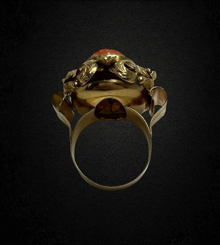 Bague 65 Bague de style baroque, avec camée corail 58 Facettes