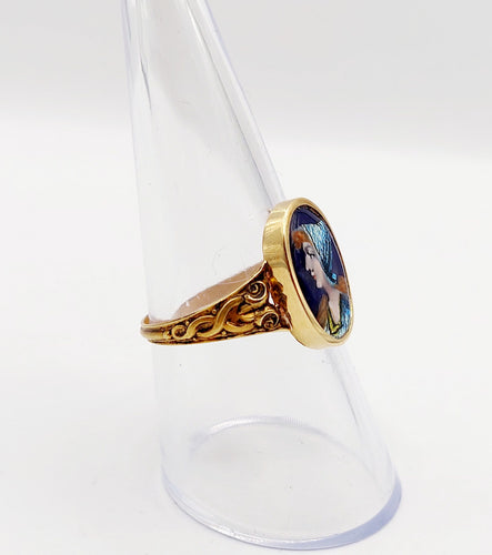 Bague 56.5 Bague Art nouveau Limoges en or 18k, plaque émaillée profil féminin circa 1910 58 Facettes A06400