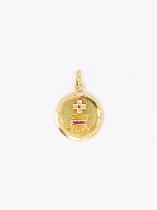 Pendentif AUGIS - Médaille amour ronde or jaune diamant rubis 58 Facettes J626