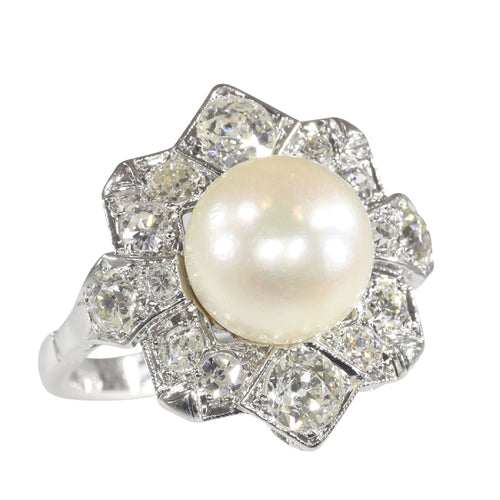 Bague 50 Géométrie du glamour : exploration d'une bague Art déco belge des années 1920 58 Facettes 22132-0317