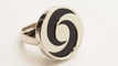 Bague 54 Bague en or blanc et onyx Yin Yang Bulgari 58 Facettes 30092