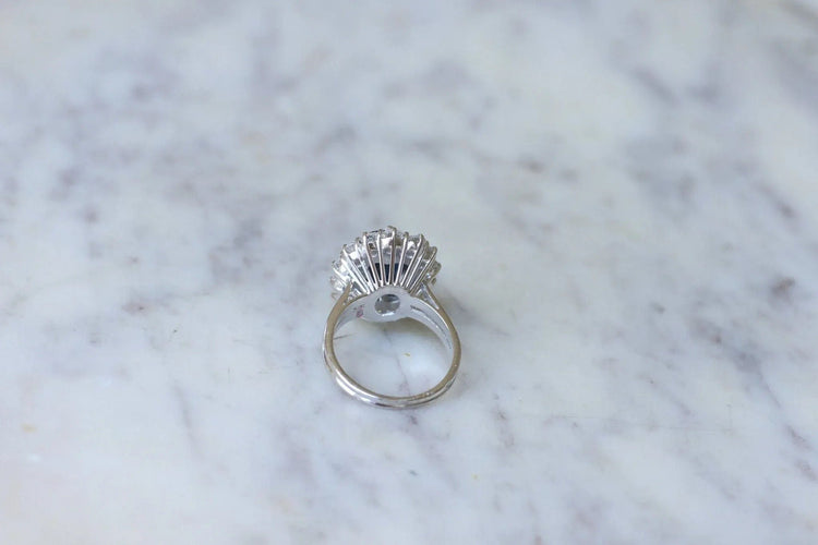 Bague Bague marguerite or blanc saphir et diamants 58 Facettes