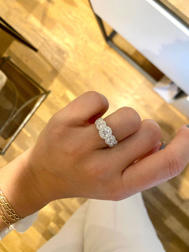 Bague 52 Bague bandeau Cinq Diamants 58 Facettes