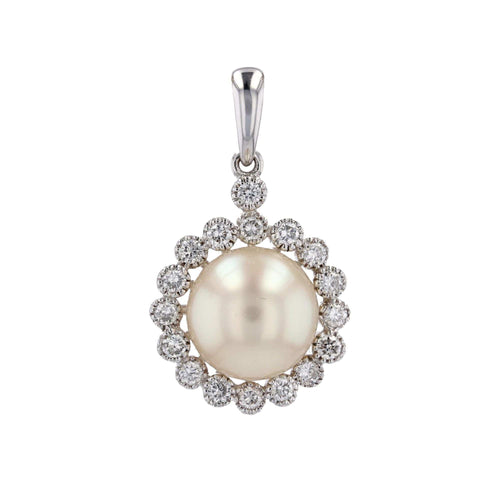 Pendentif Pendentif perle Akoya et ses diamants 58 Facettes 24-073