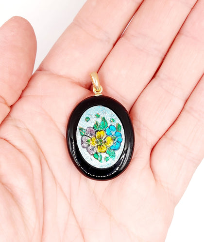 Pendentif Pendentif vintage or rose 18k onyx et plaque émaillée fleurie 58 Facettes A06188