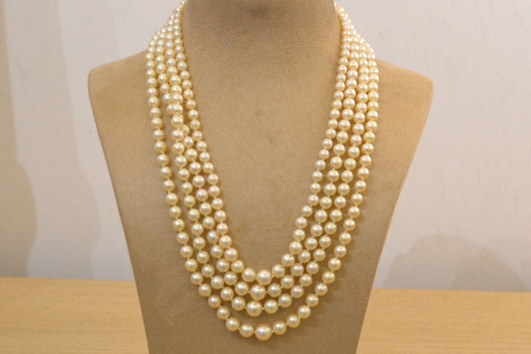 Collier Collier en or 18k et perles de culture 58 Facettes 27701