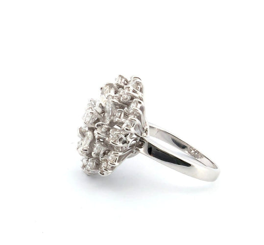 Bague 53 Bague en or blanc avec diamants 58 Facettes