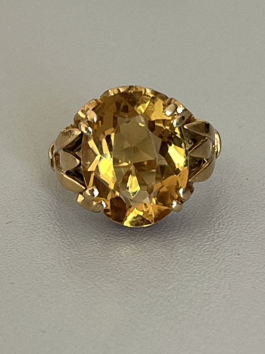 Citrine yellow gold ring
