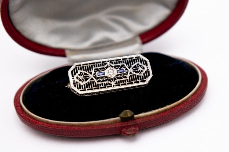 White gold Art Déco brooch with sapphires 58 Facettes 10570