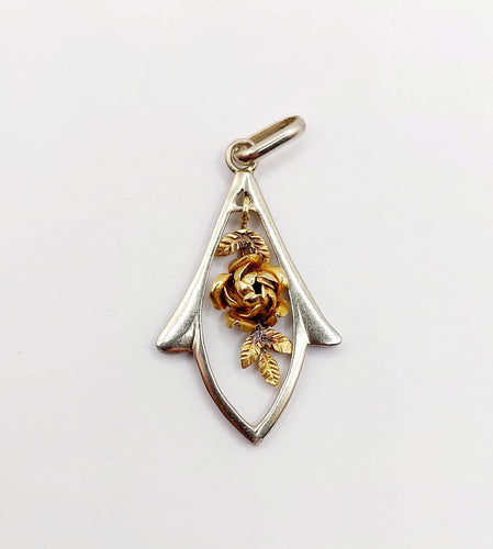 Pendentif Pendentif Art Déco or blanc et jaune, décoré d'une rose (circa 1920) 58 Facettes A06041