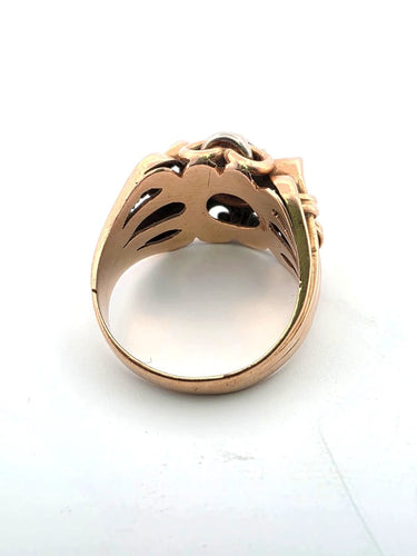 Keltakultainen sormus, jossa timantti 