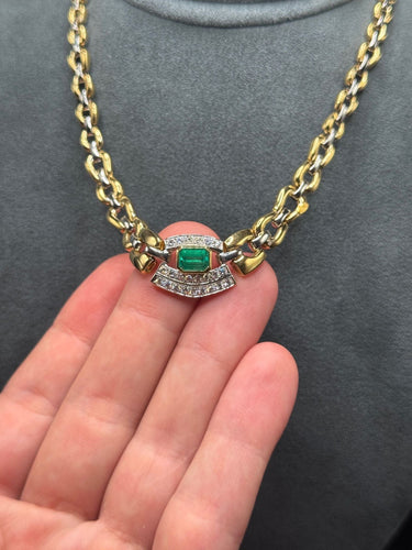 Collier Collier ras du cou en or jaune et blanc des années 1980 avec émeraude et diamants 58 Facettes