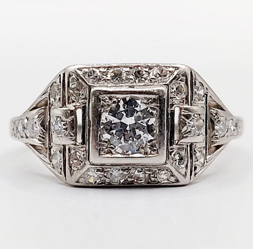 Bague 52 Bague tank art deco Platine diamant 0,25 carats entouré de diamants ronds (circa 1920) 58 Facettes A05355