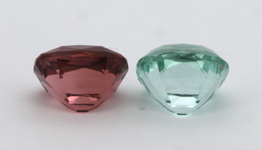 Gemstone Paire de tourmaline bleu lagon et rubellite 3.05cts 58 Facettes 433