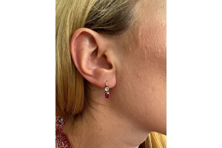 Boucles d'oreilles Paire de boucles d'oreilles en or jaune, rubis synthétiques, diamants, début XXe siècle 58 Facettes 10190-2