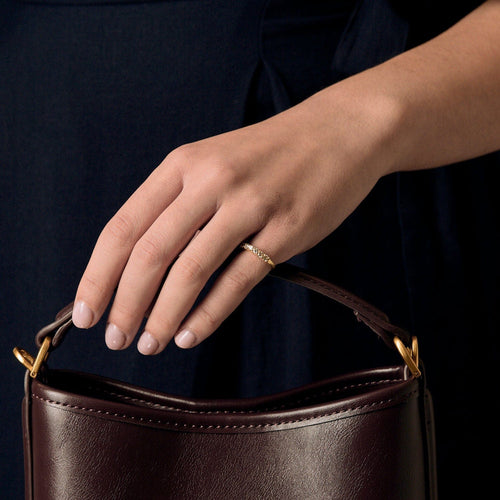 Сватбена халка в жълто злато и диаманти 