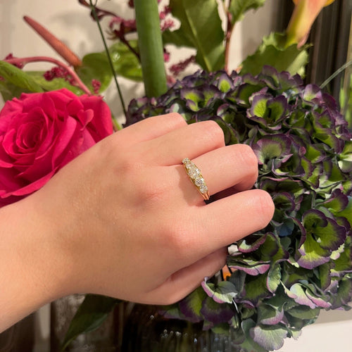 Bague 62 Bague en or jaune 18 carats avec diamants 58 Facettes E51D8F429E3543D4A1F9C65226B65A6E