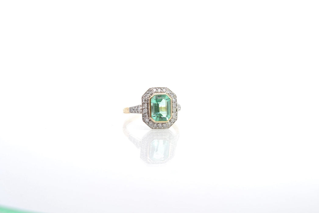 Certified Colombian diamond and emerald ring