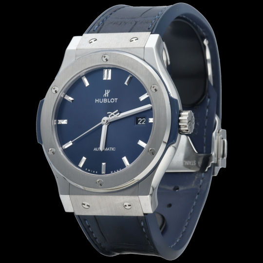 Hublot Classic Fusion Titanblaue Uhr