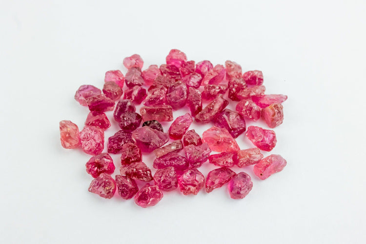 Gemstone Lot de 60cts de rubis non chauffé non traité de Birmanie 58 Facettes 477