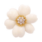 Broche Van Cleef & Arpels "Rose de Noël" or jaune, corail blanc, diamants. 58 Facettes 34134