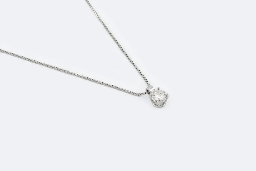 Collier Collier solitaire en or blanc et diamant 58 Facettes col240