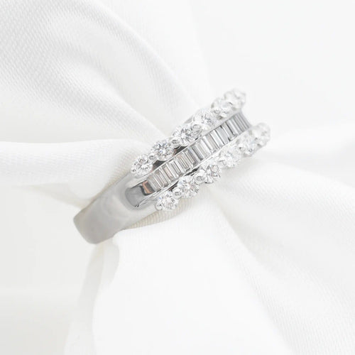 Bague Bague rivière en or blanc et diamants 58 Facettes