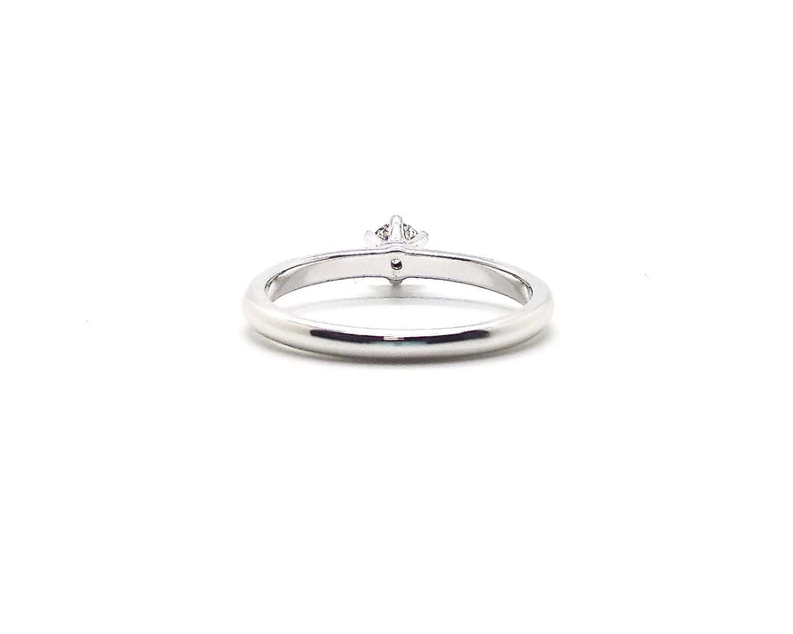 solitary ring in white gold