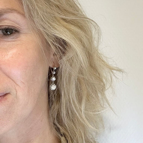 Guldfärgade sovörhängen, Platina och diamanter 