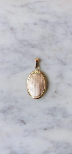 Pendentif Médaillon ouvrant navette diamant taille rose 58 Facettes