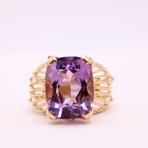 Amethyst cocktail ring, Yellow gold