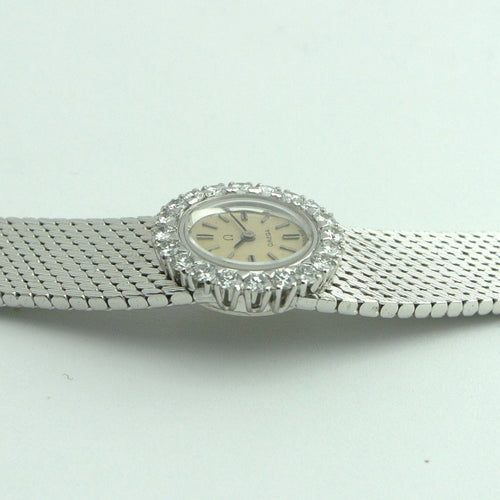 Montre Montre Omega asymétrique en or blanc 18 carats avec diamants 58 Facettes