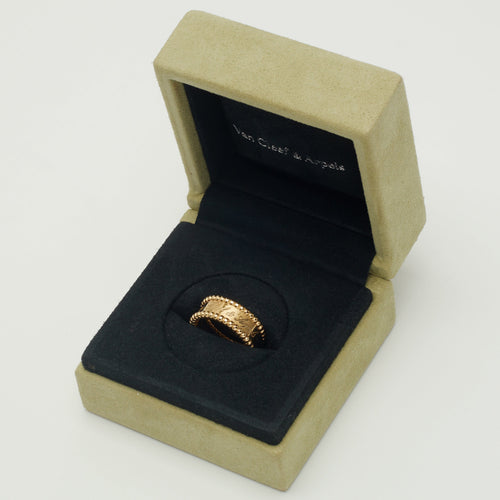 Bague 52 Van Cleef & Arpels  - Bague Perlée Signature en or jaune 58 Facettes