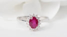 Bague 54 Bague marguerite or blanc, rubis ovale, diamants 58 Facettes 32240