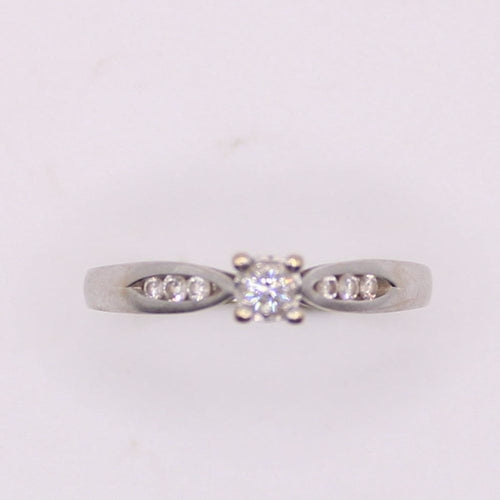 Bague Solitaire diamant épaulé or blanc 58 Facettes